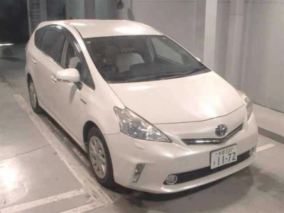 TOYOTA PRIUS ALPHA