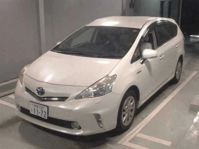 TOYOTA PRIUS ALPHA