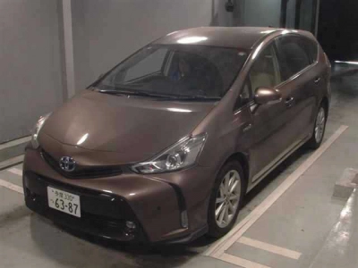 TOYOTA PRIUS ALPHA