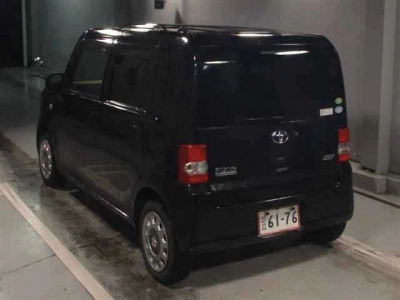 TOYOTA PIXIS SPACE