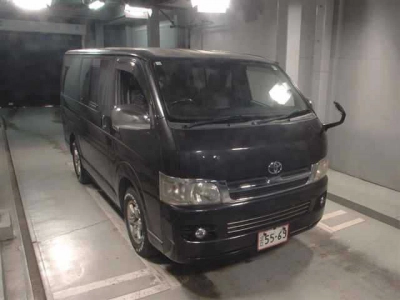 TOYOTA HIACE VAN