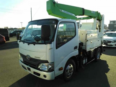 TOYOTA DYNA