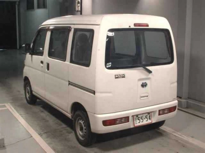 TOYOTA PIXIS VAN