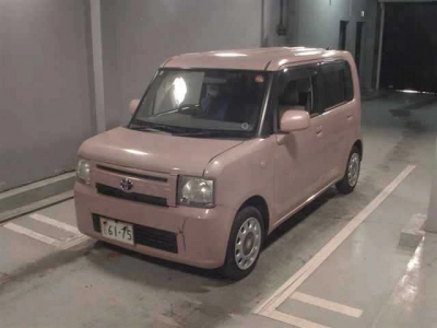 TOYOTA PIXIS SPACE