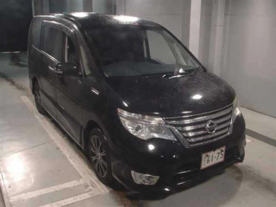NISSAN SERENA