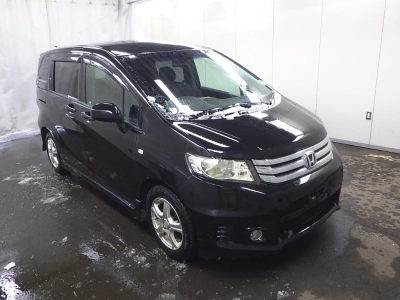 HONDA FREED SPIKE