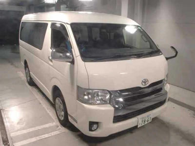 TOYOTA HIACE WAGON