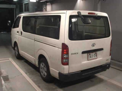 TOYOTA HIACE VAN