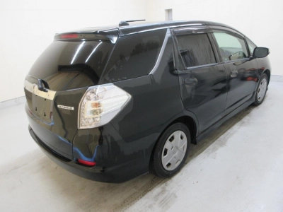 HONDA FIT SHUTTLE