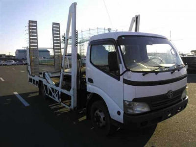 TOYOTA DYNA