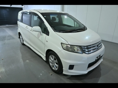 HONDA FREED SPIKE