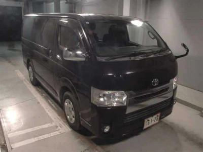 TOYOTA REGIUS VAN