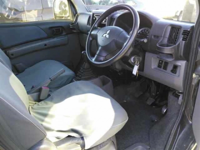MITSUBISHI MINICAB