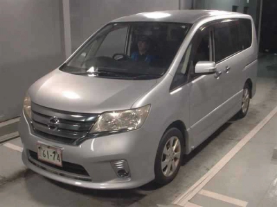 NISSAN SERENA