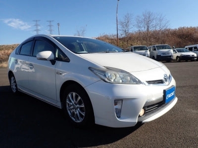 TOYOTA PRIUS PHV