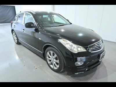 NISSAN SKYLINE CROSSOVER