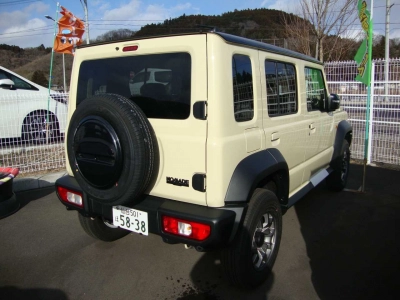 SUZUKI JIMNY NOMADE