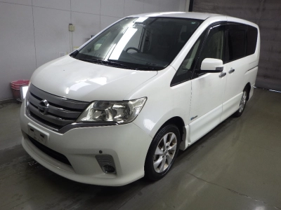 NISSAN SERENA