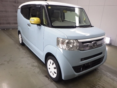 HONDA N-BOX SLASH