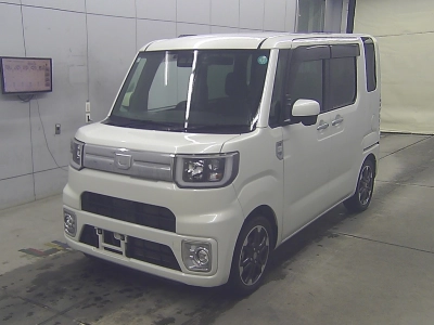 DAIHATSU WAKE