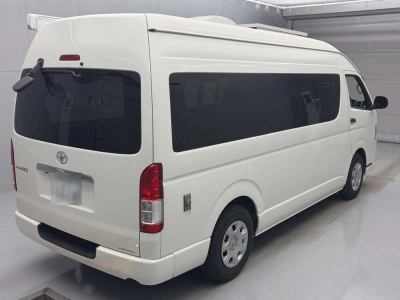 TOYOTA REGIUS VAN