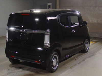 HONDA N-BOX SLASH