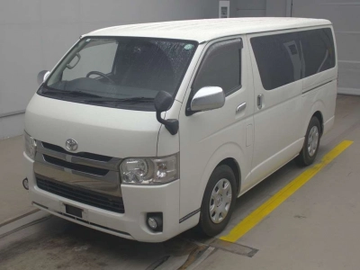 TOYOTA HIACE VAN