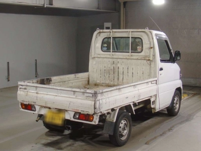 NISSAN CLIPPER TRUCK