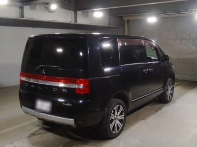 MITSUBISHI DELICA D:5