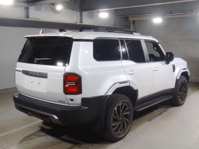 TOYOTA LAND CRUISER 250