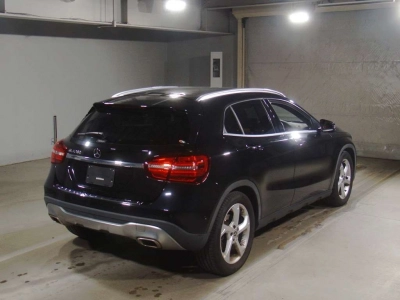 MERCEDES BENZ GLA