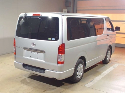 TOYOTA REGIUS VAN