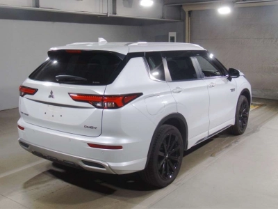MITSUBISHI OUTLANDER PHEV
