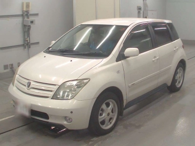 TOYOTA IST