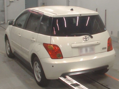 TOYOTA IST