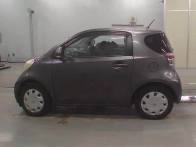 TOYOTA IQ