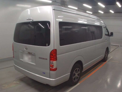 TOYOTA HIACE WAGON