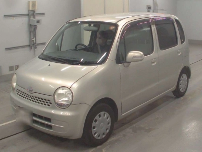 DAIHATSU MOVE LATTE