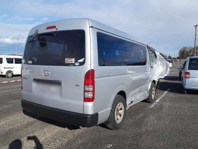 TOYOTA HIACE WAGON