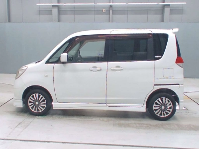 MITSUBISHI DELICA D:2