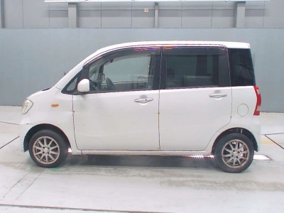 DAIHATSU TANTO EXE