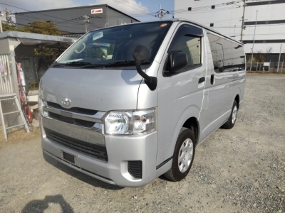 TOYOTA HIACE