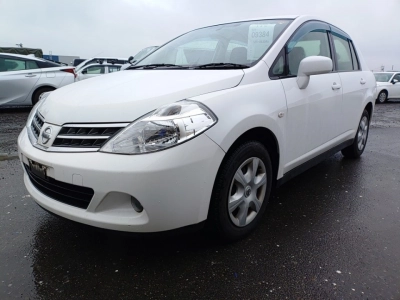 NISSAN TIIDA LATIO