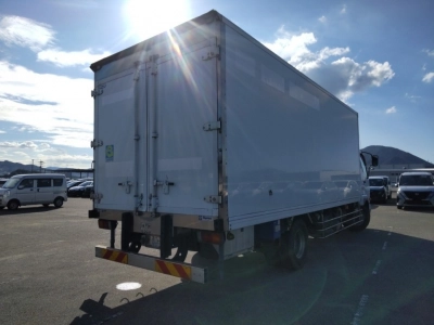 MITSUBISHI FUSO FIGHTER