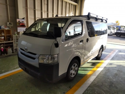 TOYOTA REGIUS ACE