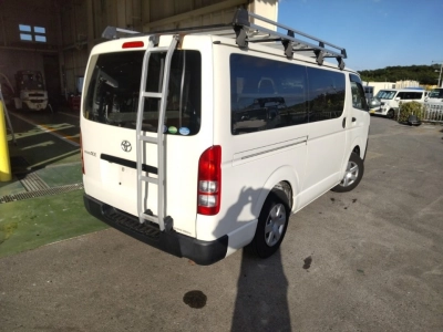 TOYOTA REGIUS ACE