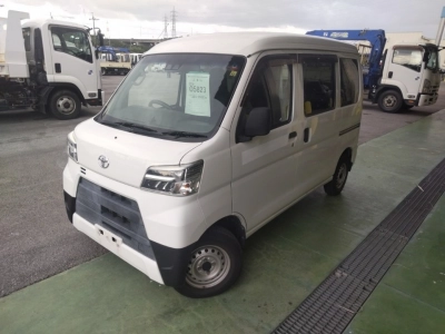 TOYOTA PIXIS VAN