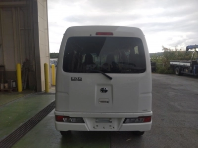 TOYOTA PIXIS VAN
