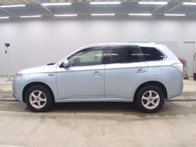 MITSUBISHI OUTLANDER PHEV