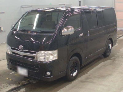 TOYOTA HIACE VAN